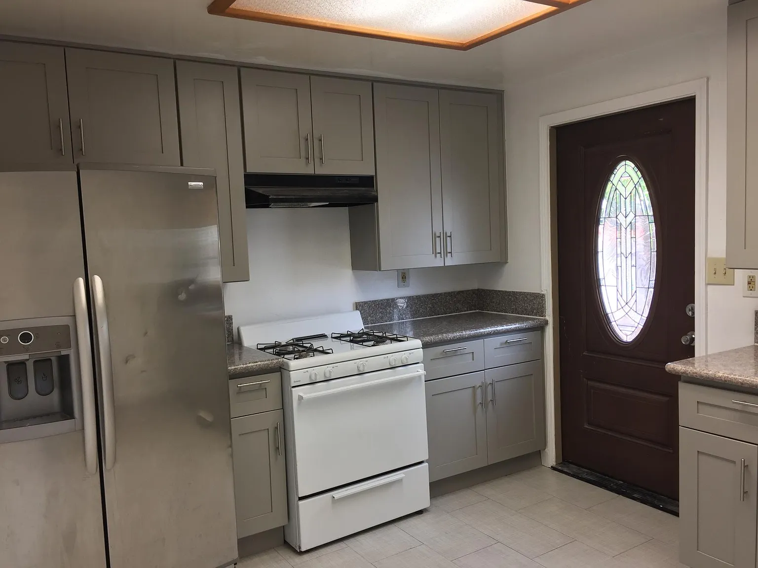 3 bed, 1250 sqft, $4,000 — Photo 4