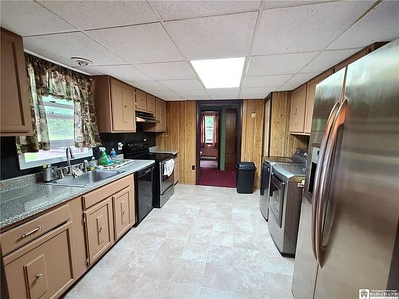 5th image of 2576 Newbury Ln