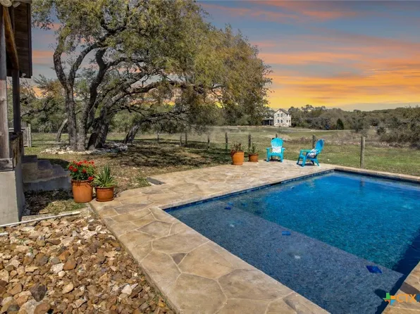 230 Falling Hls, New Braunfels, TX 78132