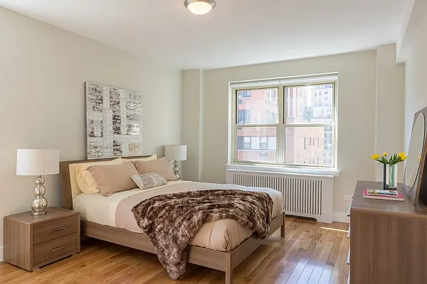Rented by Stonehenge NYC LLC | media 19