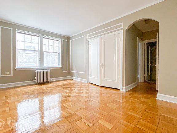 4th image of 1209 W Sherwin Ave #208-60626.