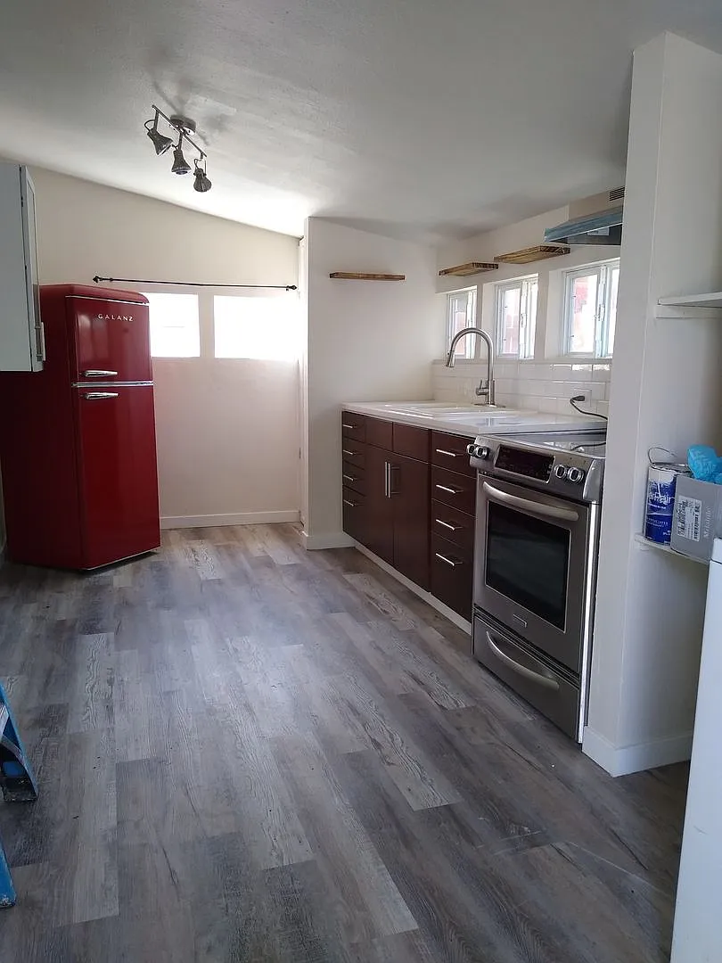 1/2 Off First Months Rent Totally Renovated Studio! Available Now!! — Photo 3