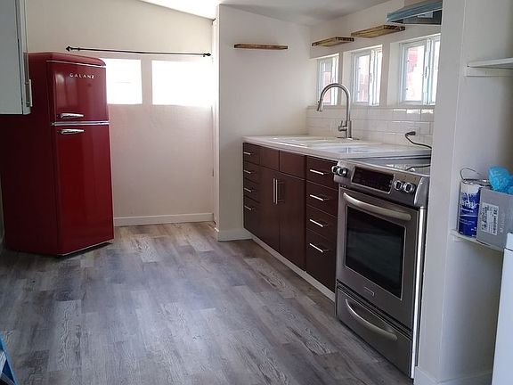 3rd image of 1590 Tamarac St