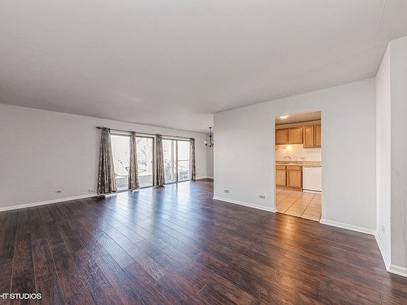 2nd image of 288 Pembridge Ln Unit B1