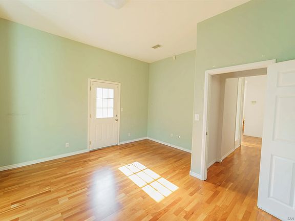 2nd image of 2031 2nd Ave