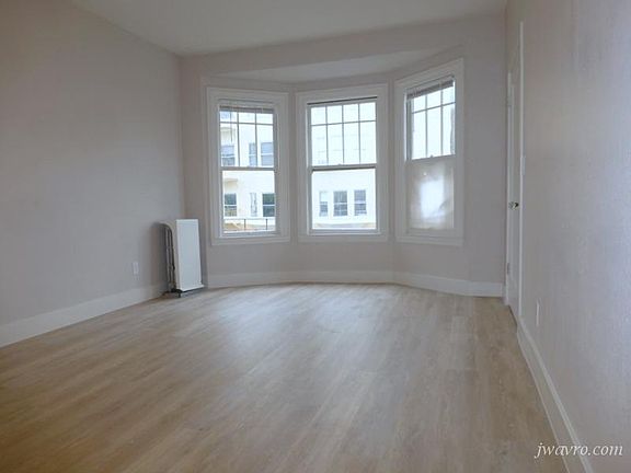 5th image of 1801 Beach St APT 103