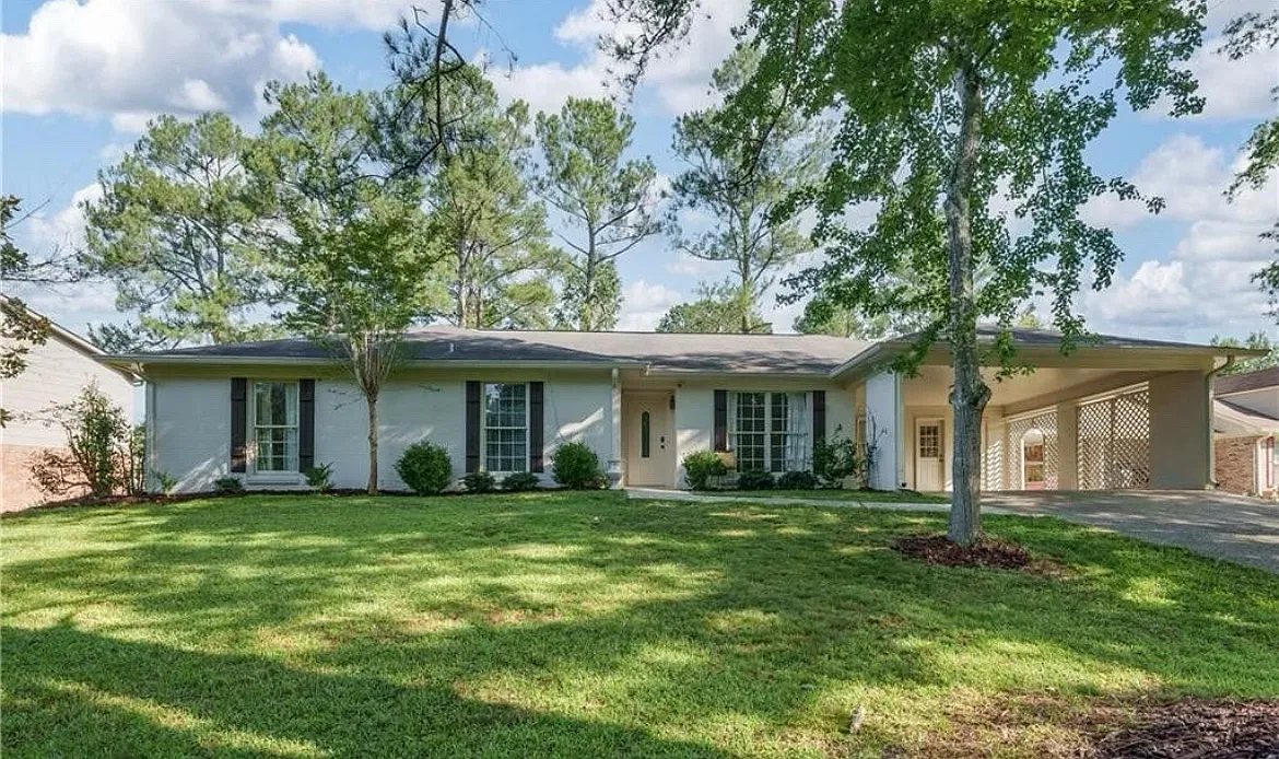 4 bed, 2106 sqft, $2,400 — Photo 1