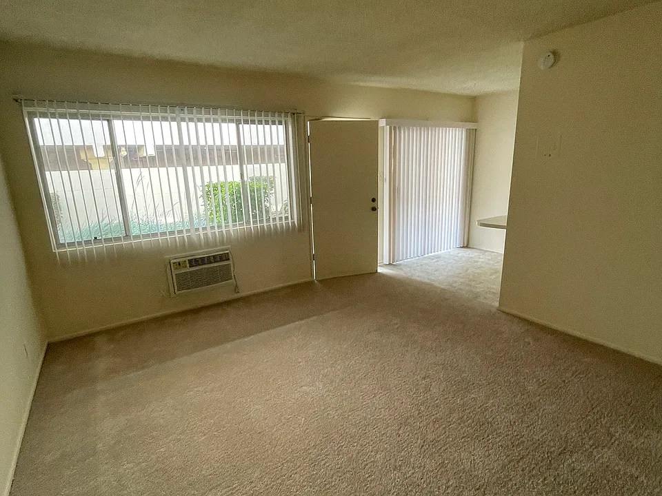 78 Hurlbut St #12