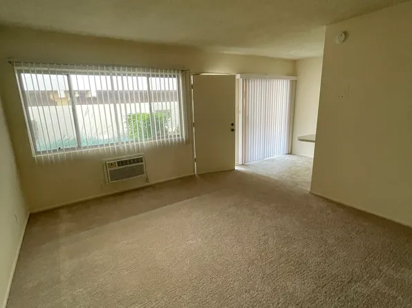 78 Hurlbut St APT 12, Pasadena, CA 91105