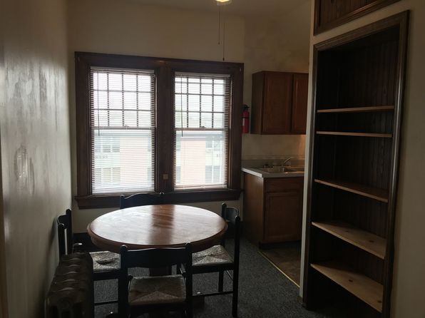 230 W 9th St #14