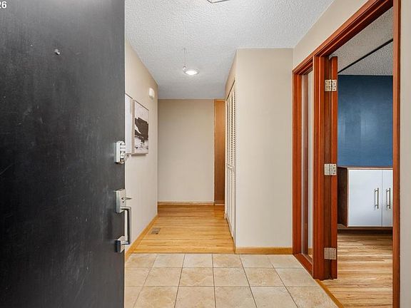 4th image of 4906 SE Winworth Ct