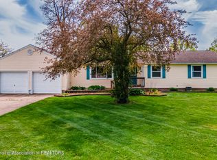 99 Rancho St, Eaton Rapids, MI 48827