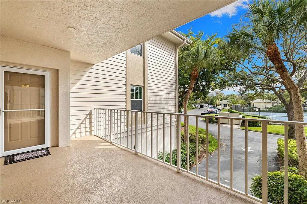 3 bed, 2.0 bath, 1583 sqft, $8,200 — Photo 3