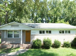2614 Golf Course Ln, Charlotte, NC 28208