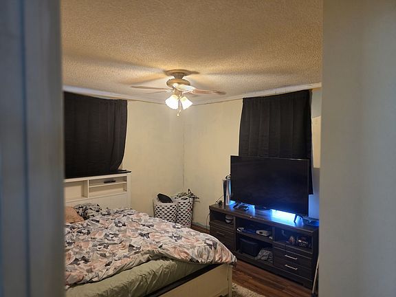 4th image of 935 Meadowbrook Rd