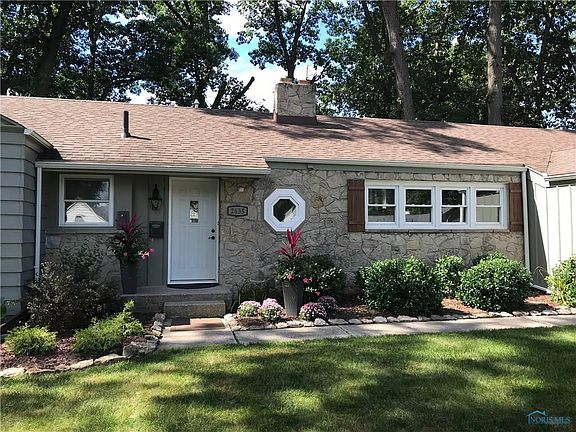 2nd image of 2635 W Rockridge Cir