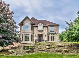 2120 W Grove Dr, Gibsonia, PA 15044