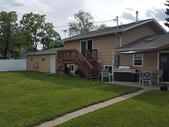 3rd image of 617 Seader Ln