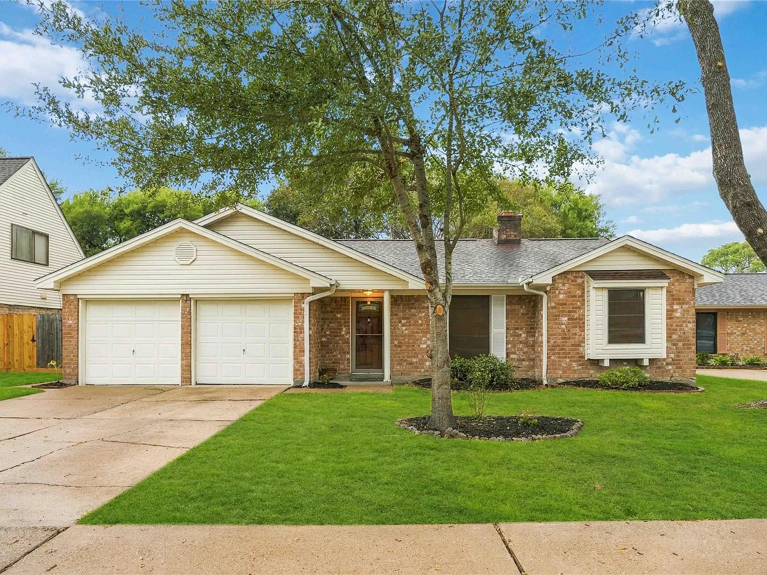 4 bed, 2.0 bath, 1782 sqft, $2,250 — Photo 1