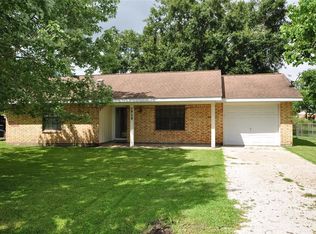 1715 Avenue B, Danbury, TX 77534