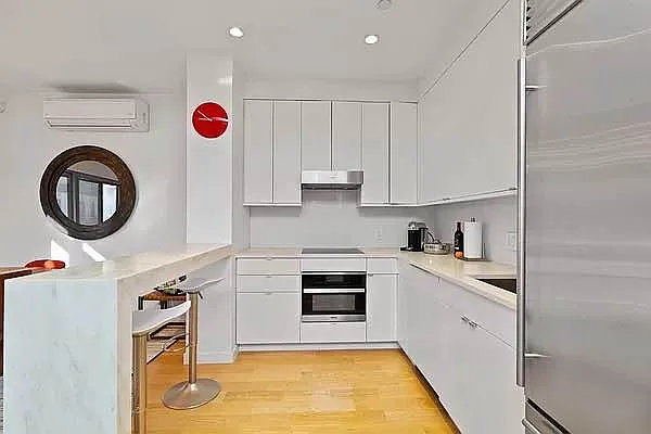 Rented by REAL New York | media 19