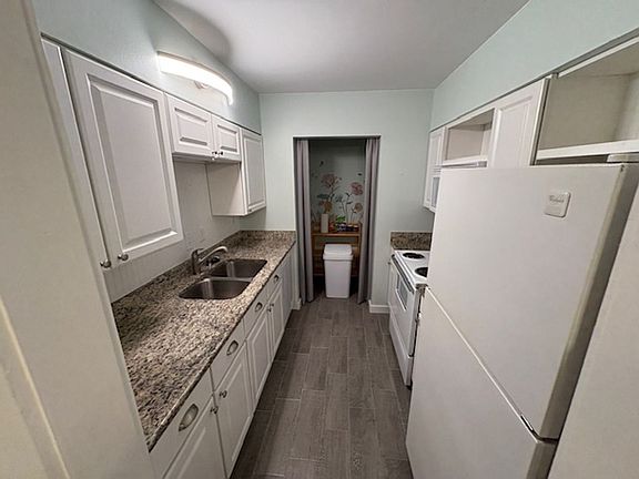 4th image of 209 W Miracle Strip Pkwy APT F104