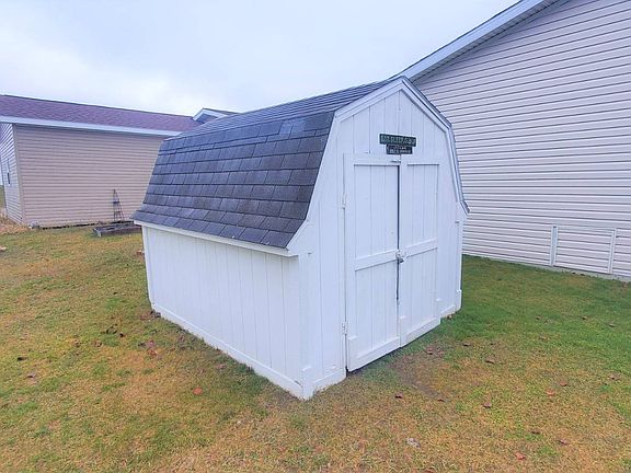 3rd image of 1153 Hawthorn Dr #42