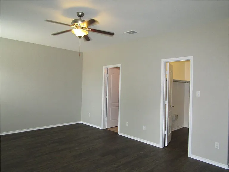 14200 Lake Victor Dr — Photo 54