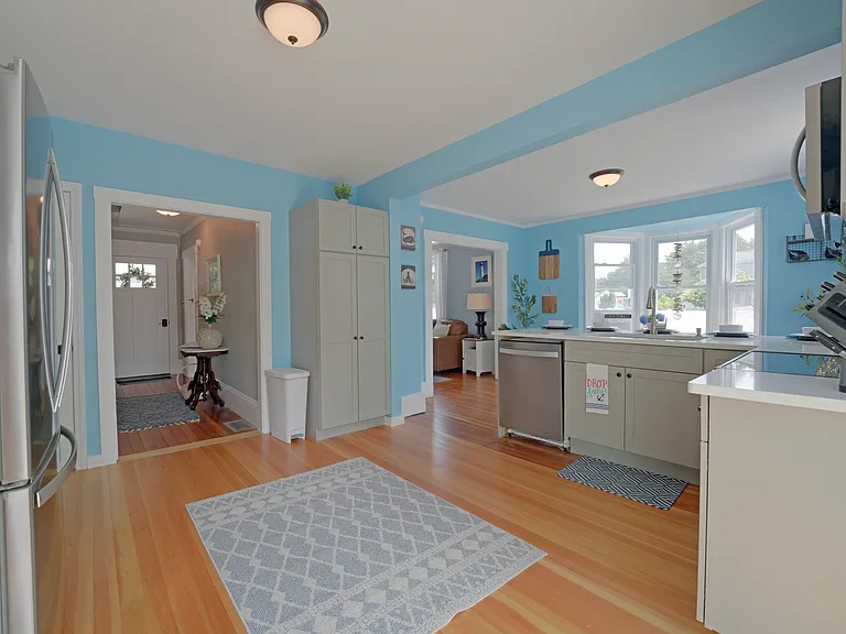 3 Dewey Ave — Photo 32