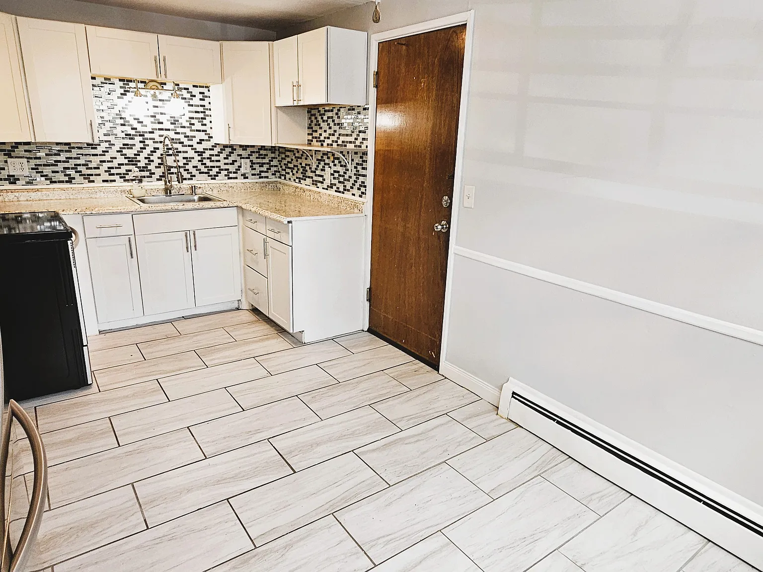 2 bed, 850 sqft, $1,750 — Photo 3