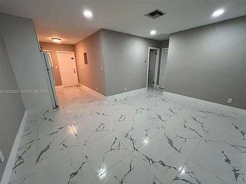 1015 W Las Olas Blvd #3 Photo 1