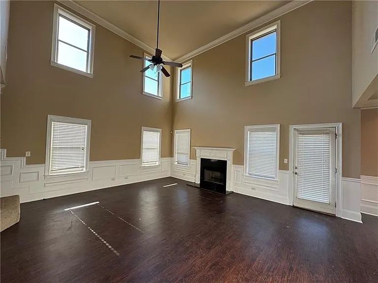 352 Plymstock Dr — Photo 8