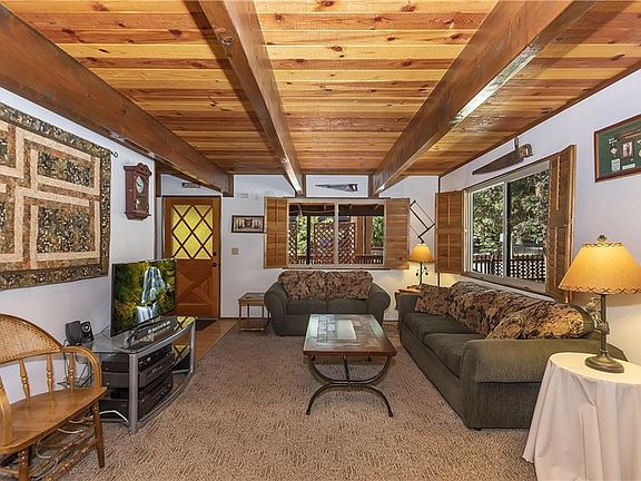 4th image of 377 Leonard Ln