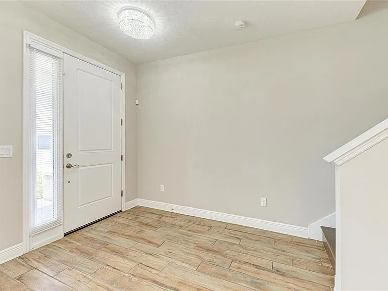 4745 Antrim Dr — Photo 16