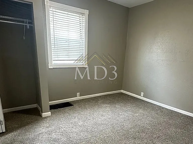 4051 Taft Ave — Photo 12