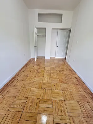 Rented by Bohemia Realty Group | media 18