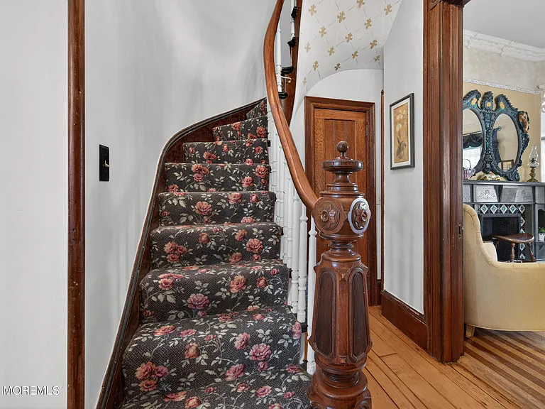 44 Webb Ave — Photo 15