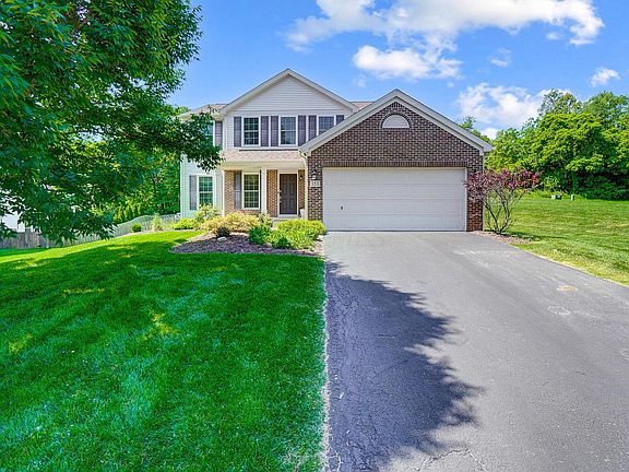 3rd image of 353 Highbanks Valley Dr