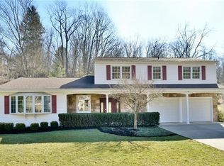 108 Walnut Ridge Dr, Pittsburgh, PA 15238