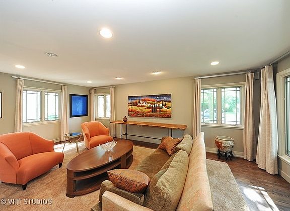 4th image of 1443 Dartmouth Ln