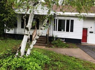 2060 Chepstow Rd, Schenectady, NY 12303