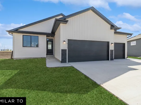 2824 NW Reinhart Dr, Ankeny, IA 50023