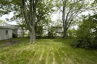 3rd image of 17 Forest St