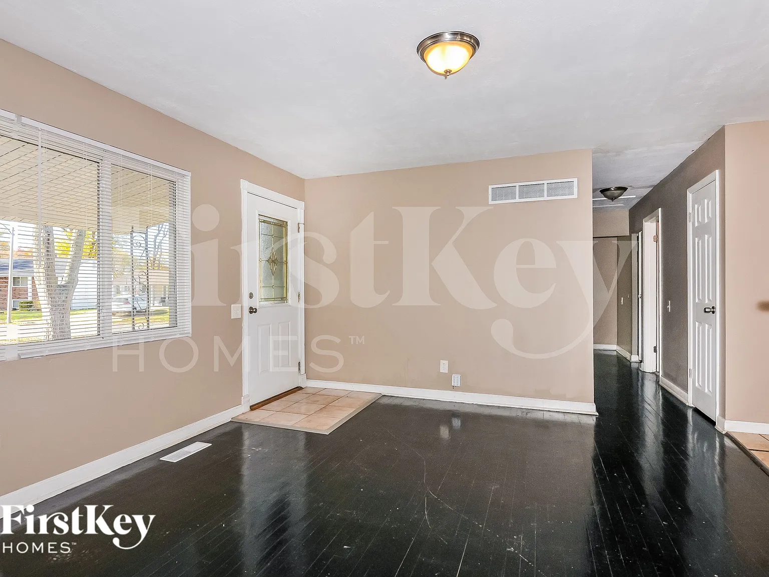3 bed, 1.5 bath, 1089 sqft, $1,805 — Photo 4