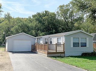 807 Le Hillier St, Mankato, MN 56001