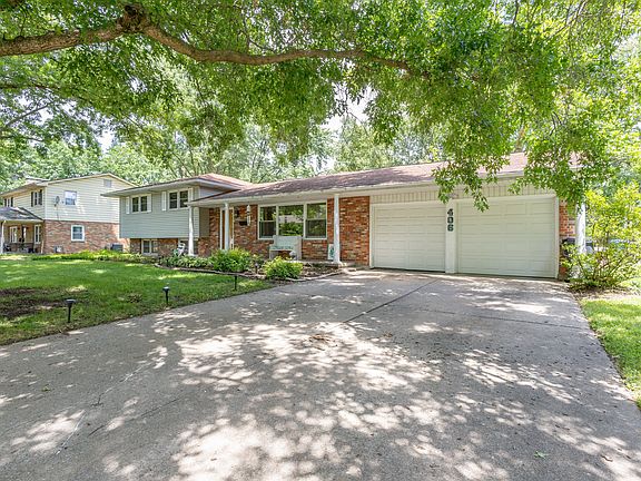 2nd image of 406 Hulen Dr
