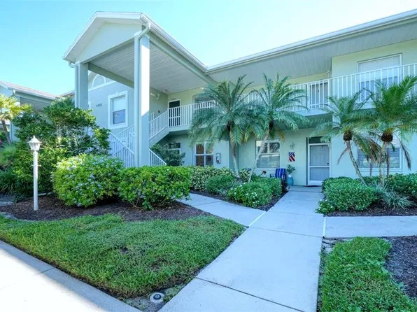 4655 Tower Hill Ln, Sarasota, FL