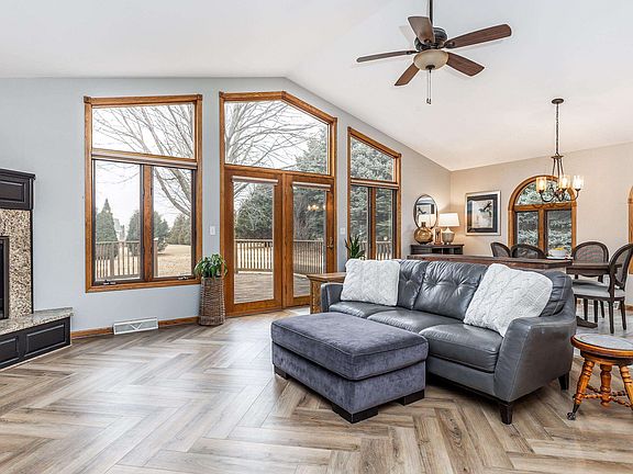 4th image of 10699 Blue Jay Dr