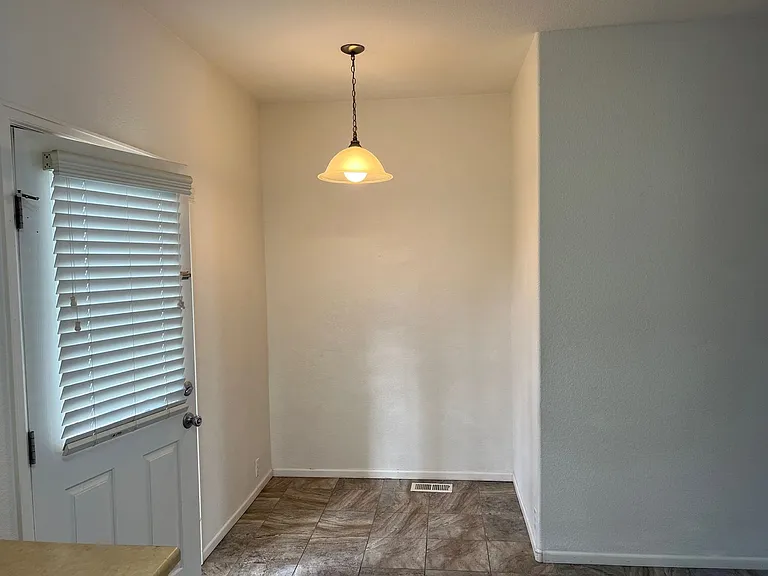 2146 Creekridge Point — Photo 9