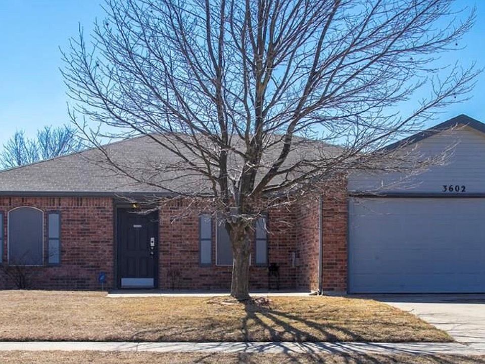 1st image of 3602A Lakecrest Dr